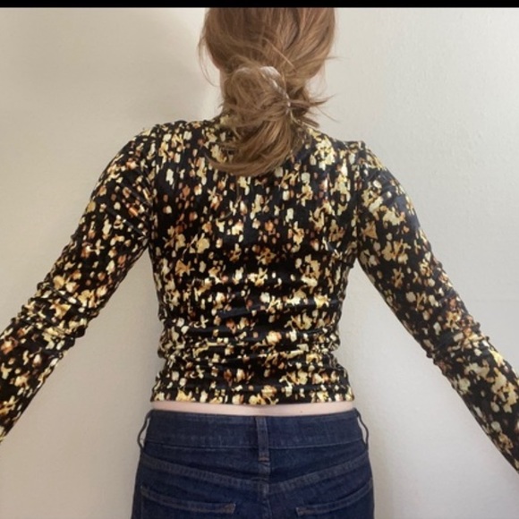NWOT & Other Stories stretch velvet top size 0 long sleeved pattern top gift - Picture 6 of 12